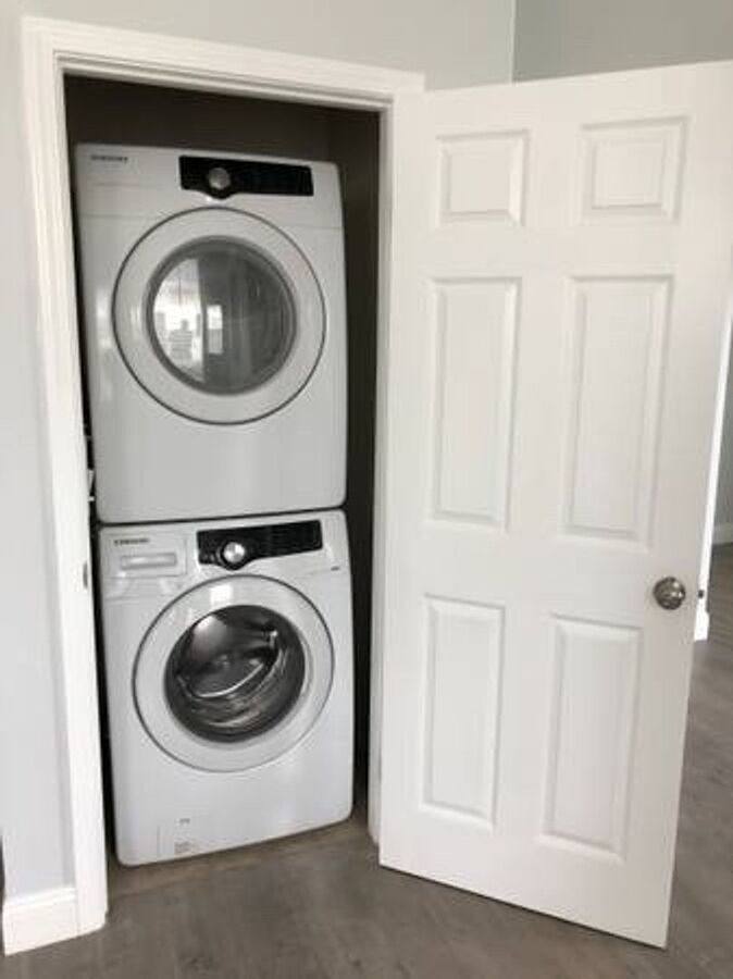Apartment for rent at 828 Milton St, Oakland, CA 94607