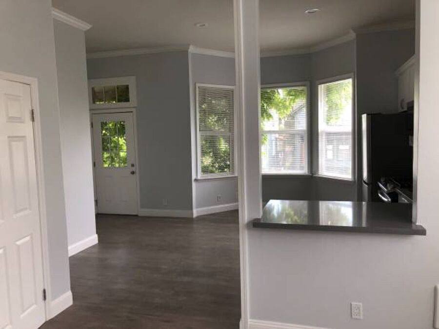 Apartment for rent at 828 Milton St, Oakland, CA 94607