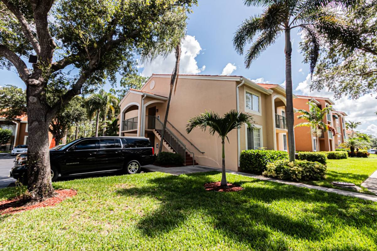 Condo for rent at 1230 Wildwood Lake Blvd, Naples, FL 34104