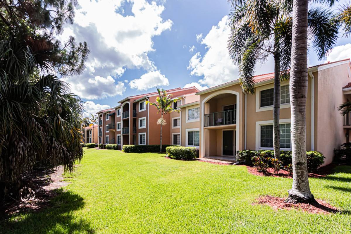 Condo for rent at 1230 Wildwood Lake Blvd, Naples, FL 34104