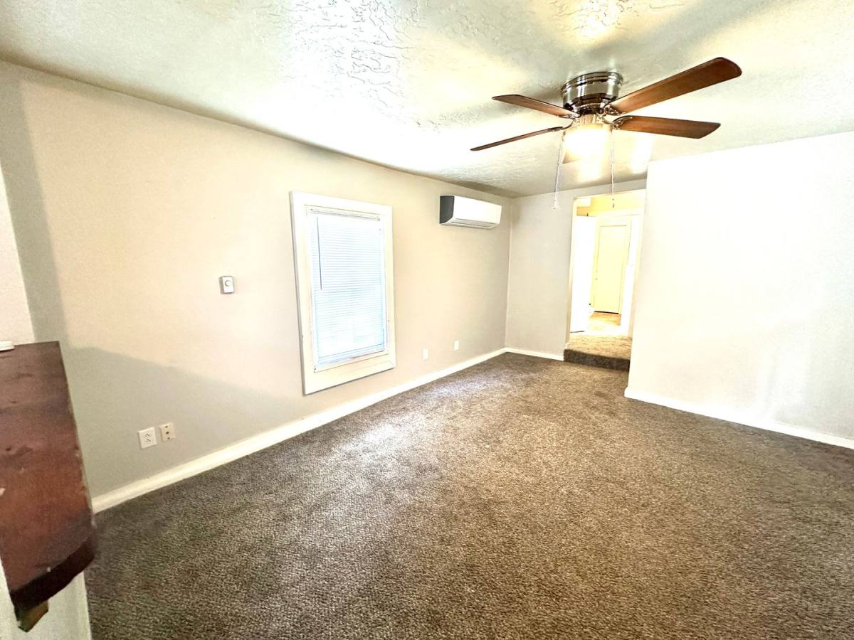 Apartment for rent at 304 N Webb, Webb City, MO 64870