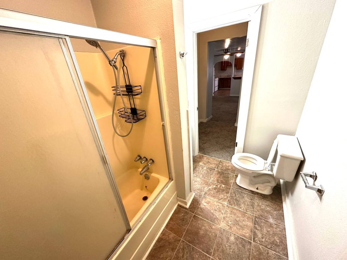 Apartment for rent at 304 N Webb, Webb City, MO 64870