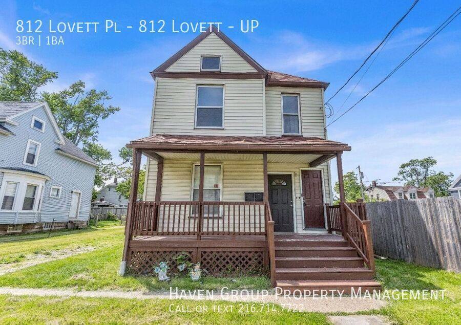 Apartment for rent at 812 Lovett Place #812 Lovett-Up, Lorain, OH 44052