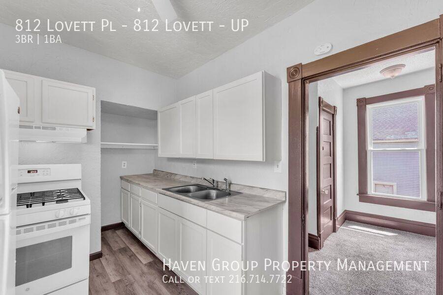 Apartment for rent at 812 Lovett Place #812 Lovett-Up, Lorain, OH 44052
