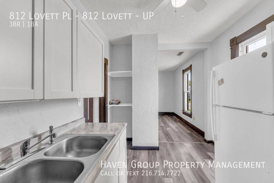 Apartment for rent at 812 Lovett Place #812 Lovett-Up, Lorain, OH 44052