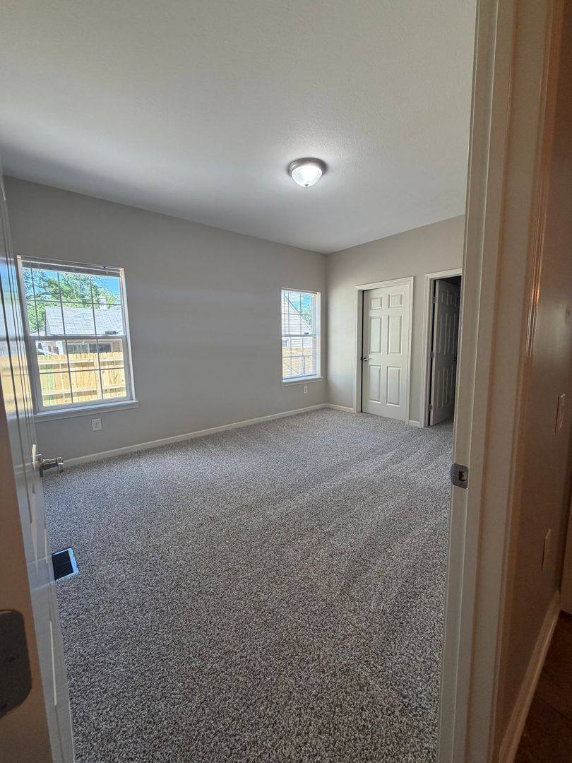 House for rent at 2995 Woodland Ave, Columbus, OH 43224