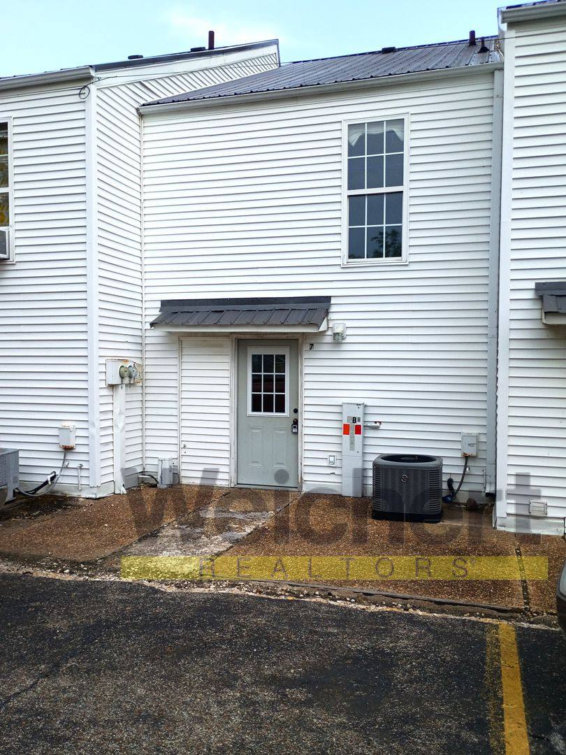 Apartment for rent at 106 N 7th St, Paragould, AR 72450