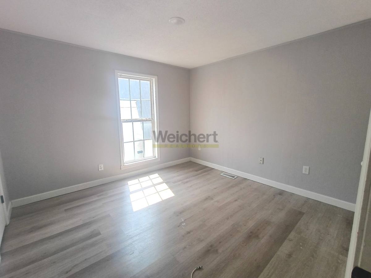 Apartment for rent at 106 N 7th St, Paragould, AR 72450