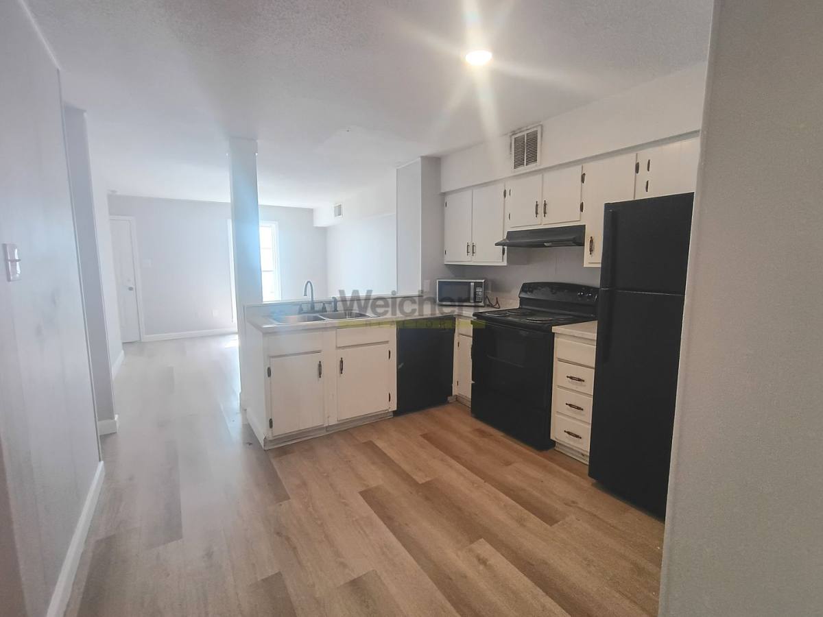 Apartment for rent at 106 N 7th St, Paragould, AR 72450