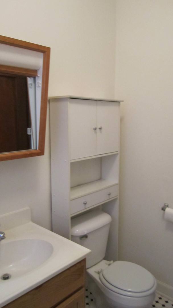 Apartment for rent at 4048-58 N Sheridan Rd, Chicago, IL 60613