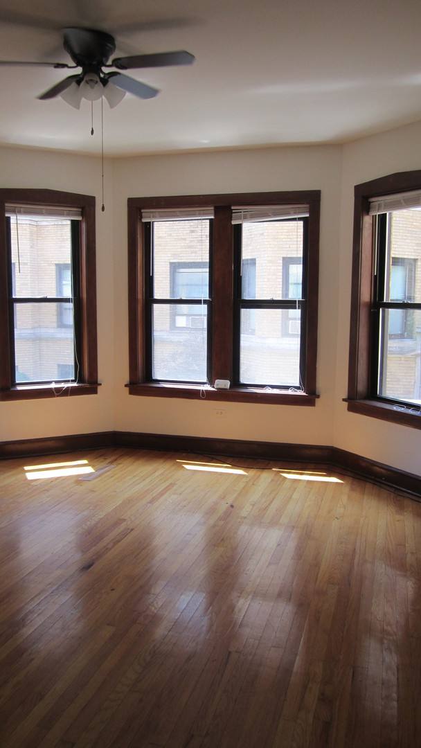 Apartment for rent at 4048-58 N Sheridan Rd, Chicago, IL 60613