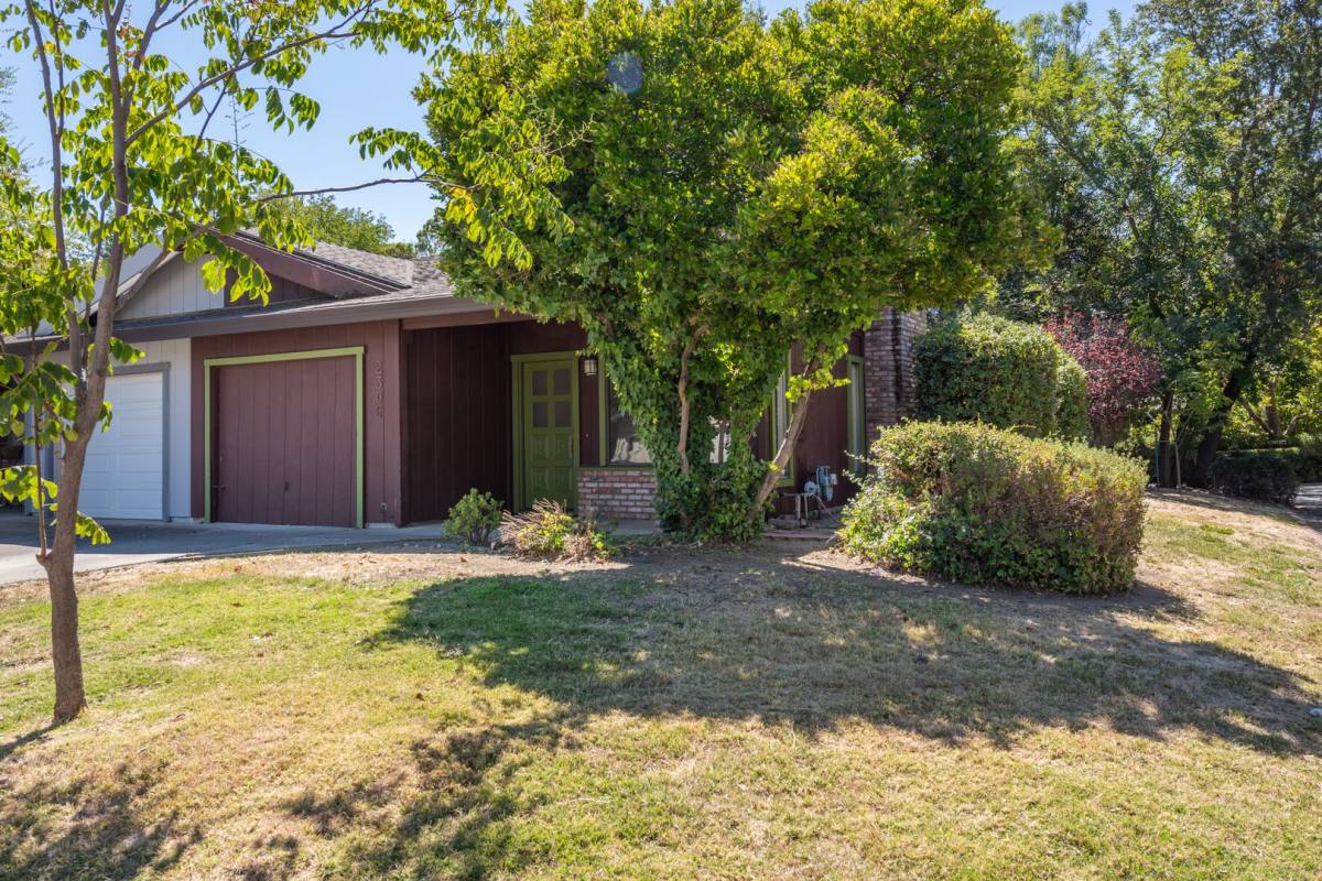 House for rent at 2306 E 8th St, Davis, CA 95618