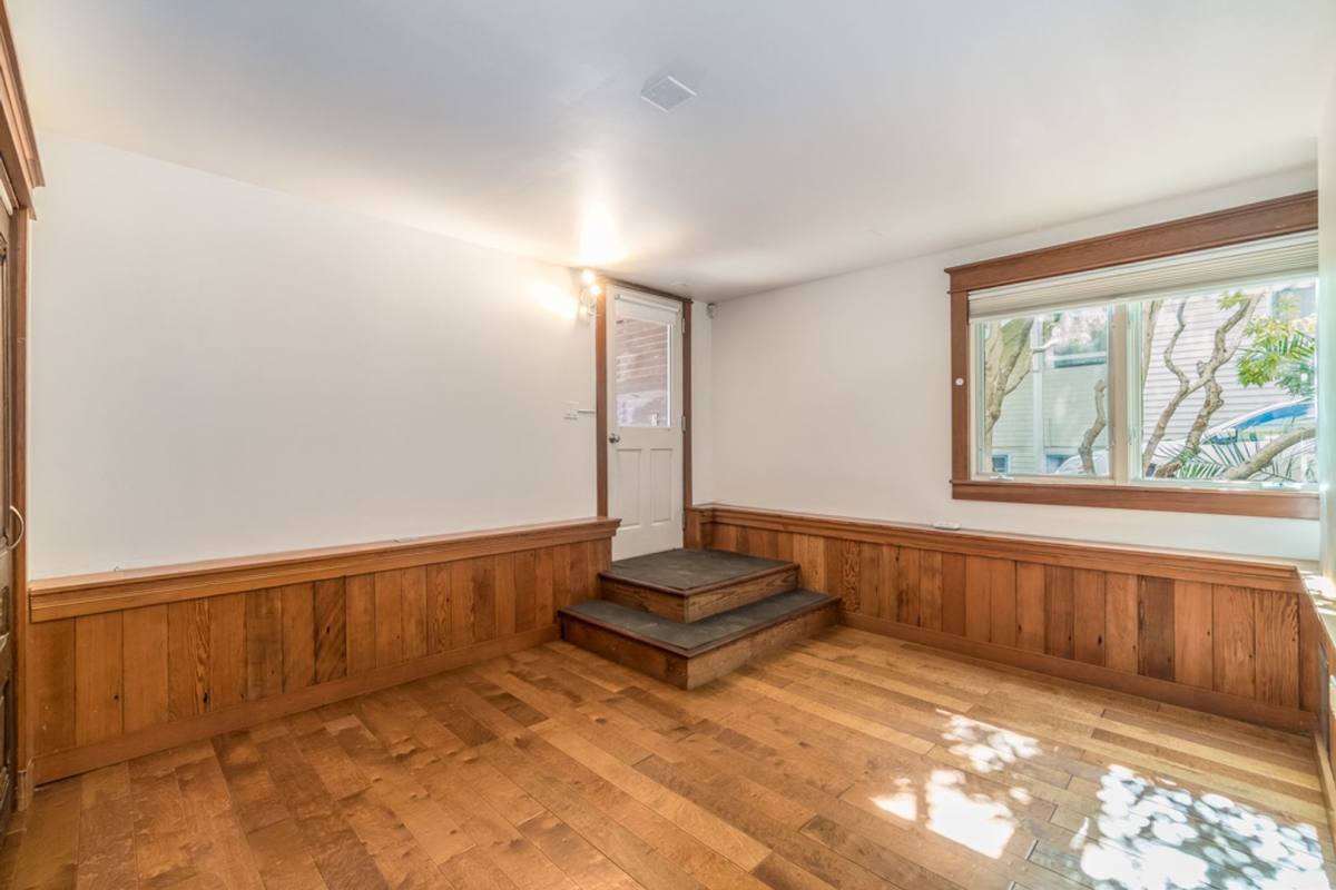 Apartment for rent at 2163 Alameda Ave, Alameda, CA 94501