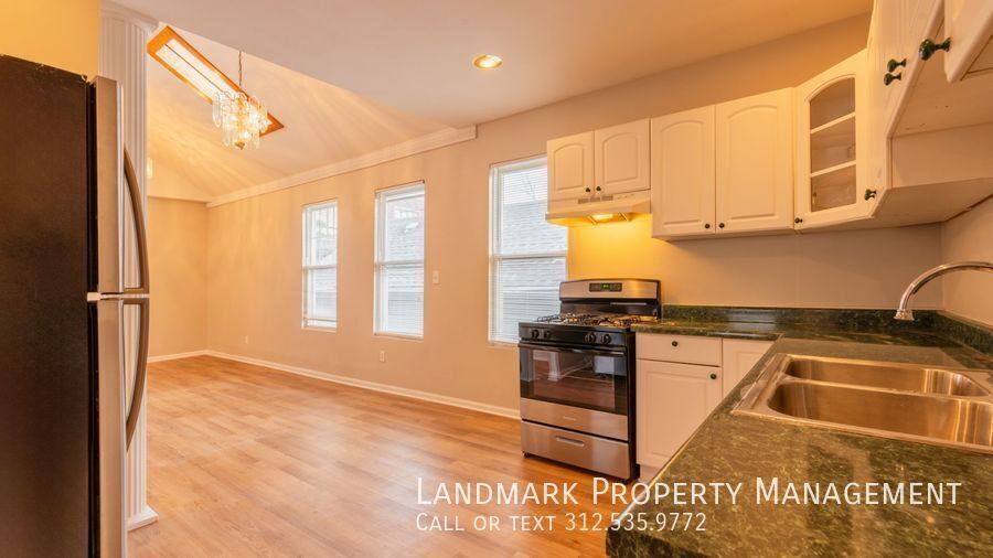 Apartment for rent at 1529 W Cortez #2F, Chicago, IL 60642