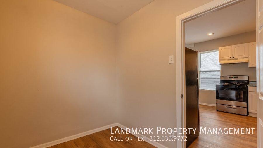 Apartment for rent at 1529 W Cortez #2F, Chicago, IL 60642