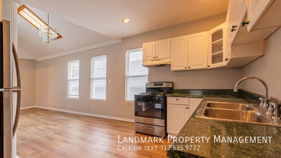 Apartment for rent at 1529 W Cortez #2F, Chicago, IL 60642