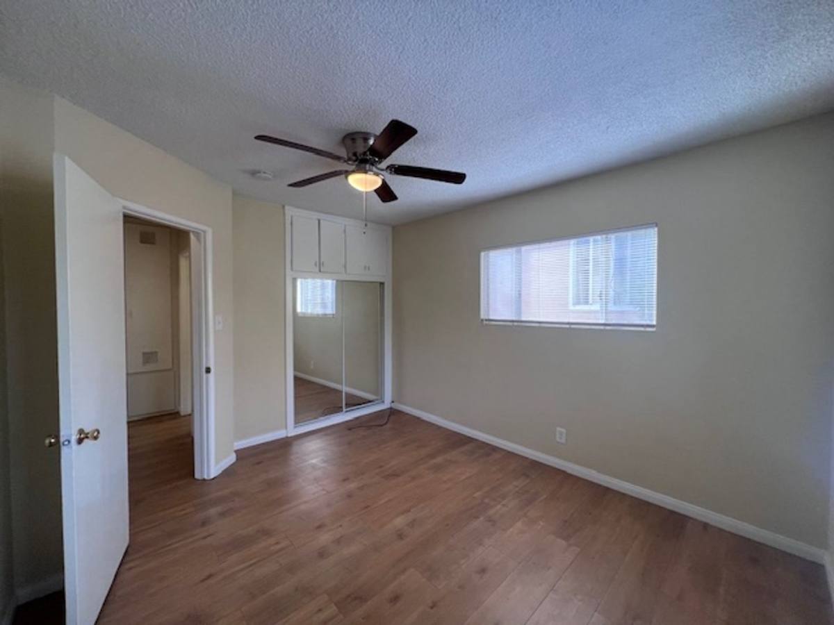 Apartment for rent at 430 Golden Ave, Long Beach, CA 90802