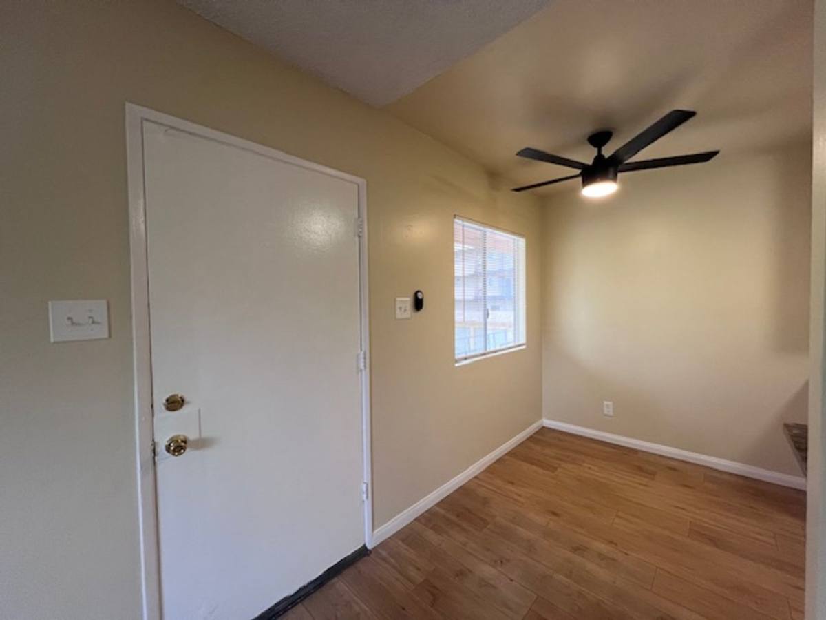 Apartment for rent at 430 Golden Ave, Long Beach, CA 90802