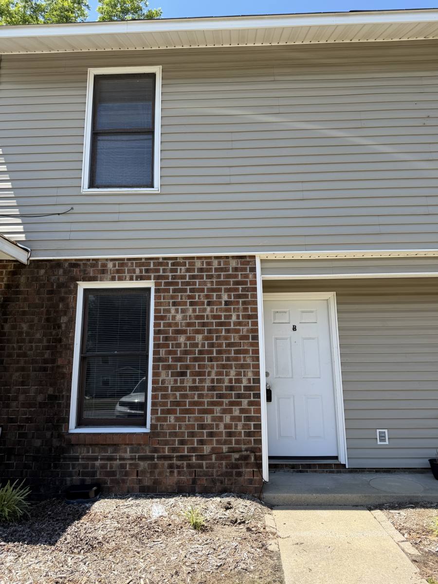 Townhouse for rent at 1010 B's Barbeque Rd #B, Greenville, NC 27834