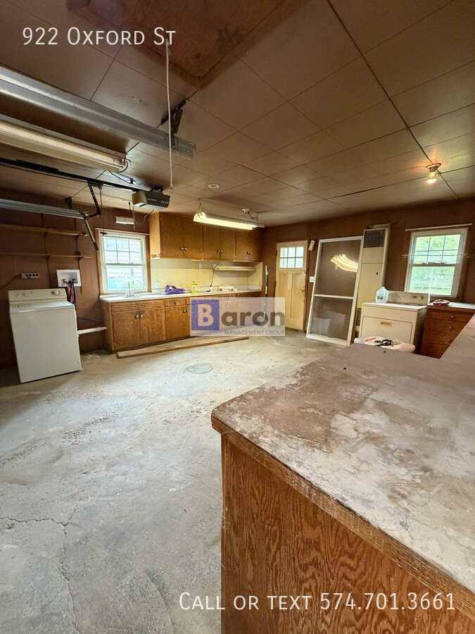 House for rent at 922 Oxford St, Elkhart, IN 46516