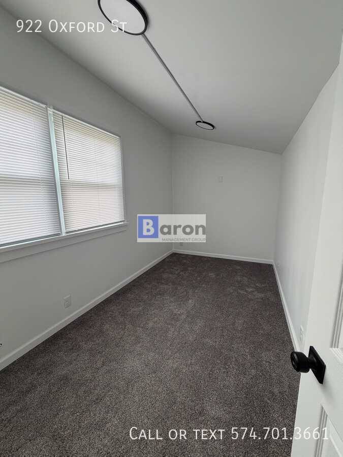 House for rent at 922 Oxford St, Elkhart, IN 46516