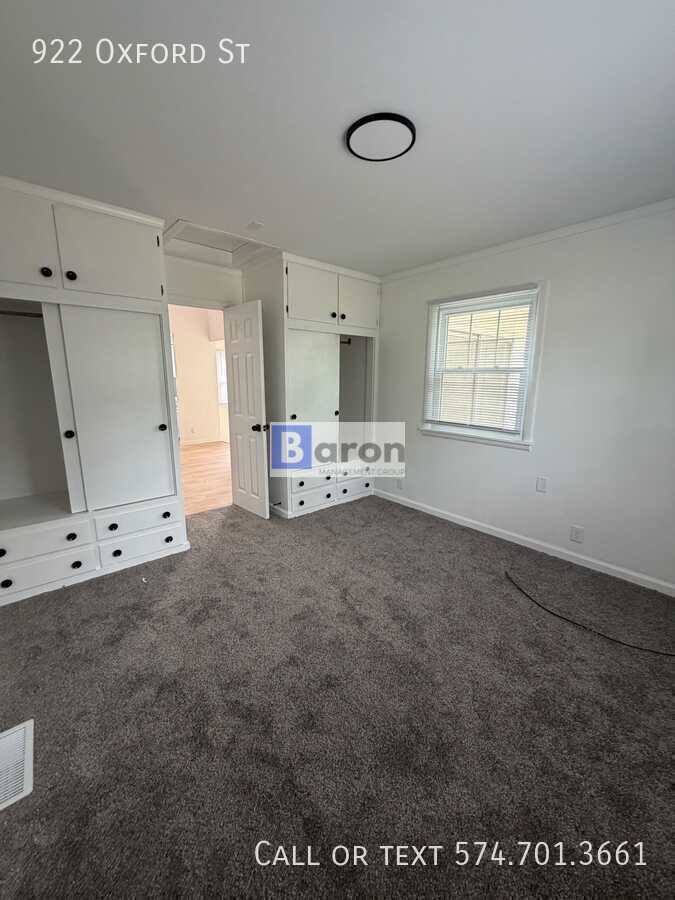 House for rent at 922 Oxford St, Elkhart, IN 46516