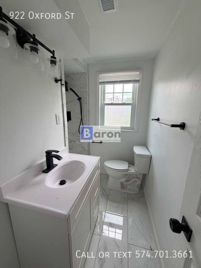 House for rent at 922 Oxford St, Elkhart, IN 46516