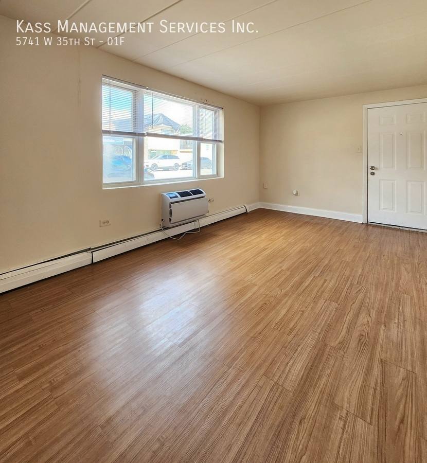 Apartment for rent at 5741 W 35th St #1F, Cicero, IL 60804