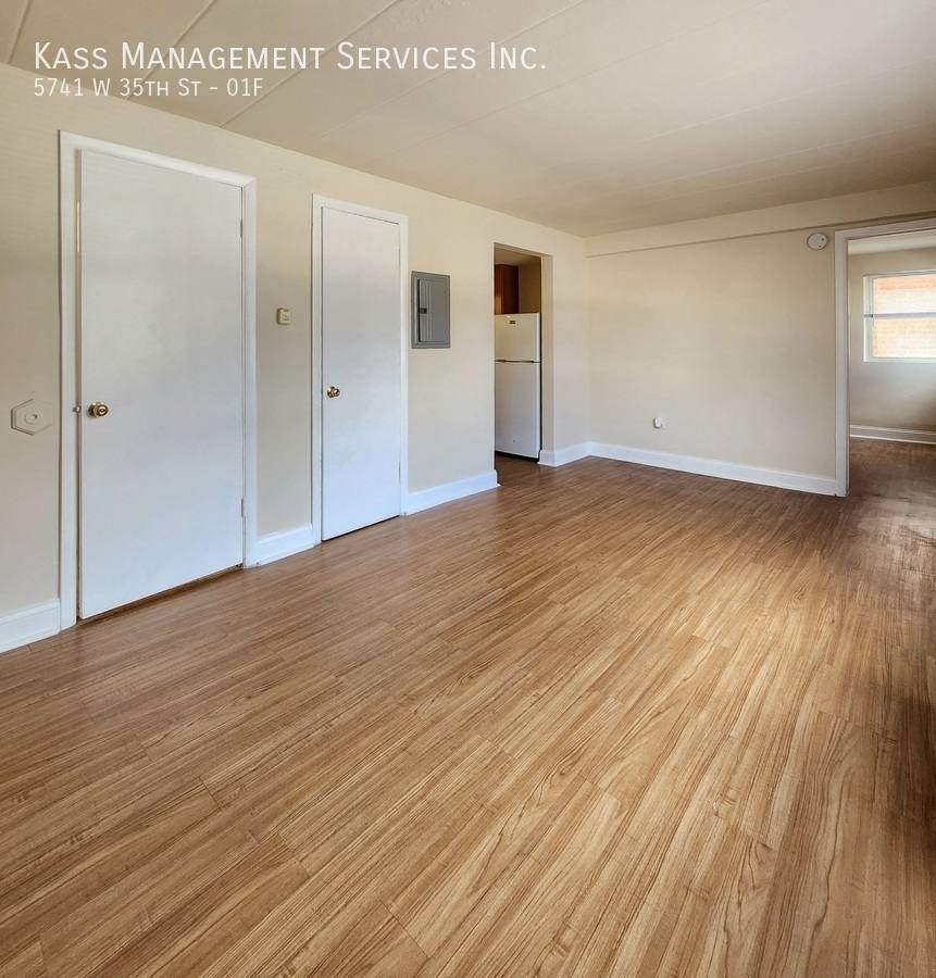 Apartment for rent at 5741 W 35th St #1F, Cicero, IL 60804