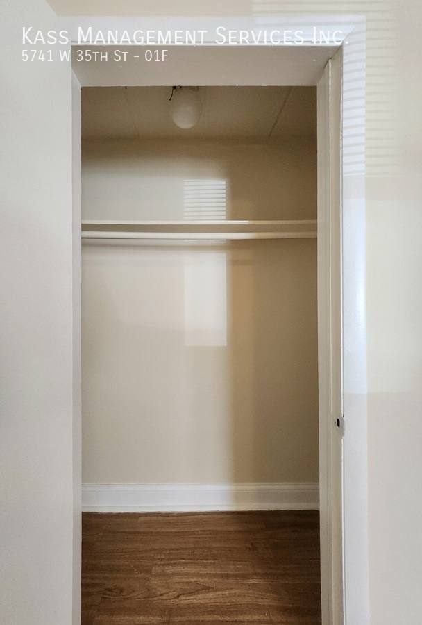 Apartment for rent at 5741 W 35th St #1F, Cicero, IL 60804
