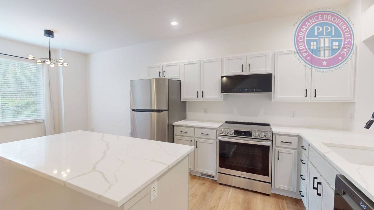 Townhouse for rent at 14742 SW Trout Creek Lane, Beaverton, OR 97006