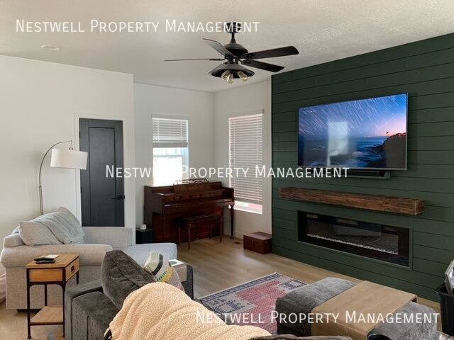 House for rent at 10692 S Kestrel Rise Rd, South Jordan, UT 84009