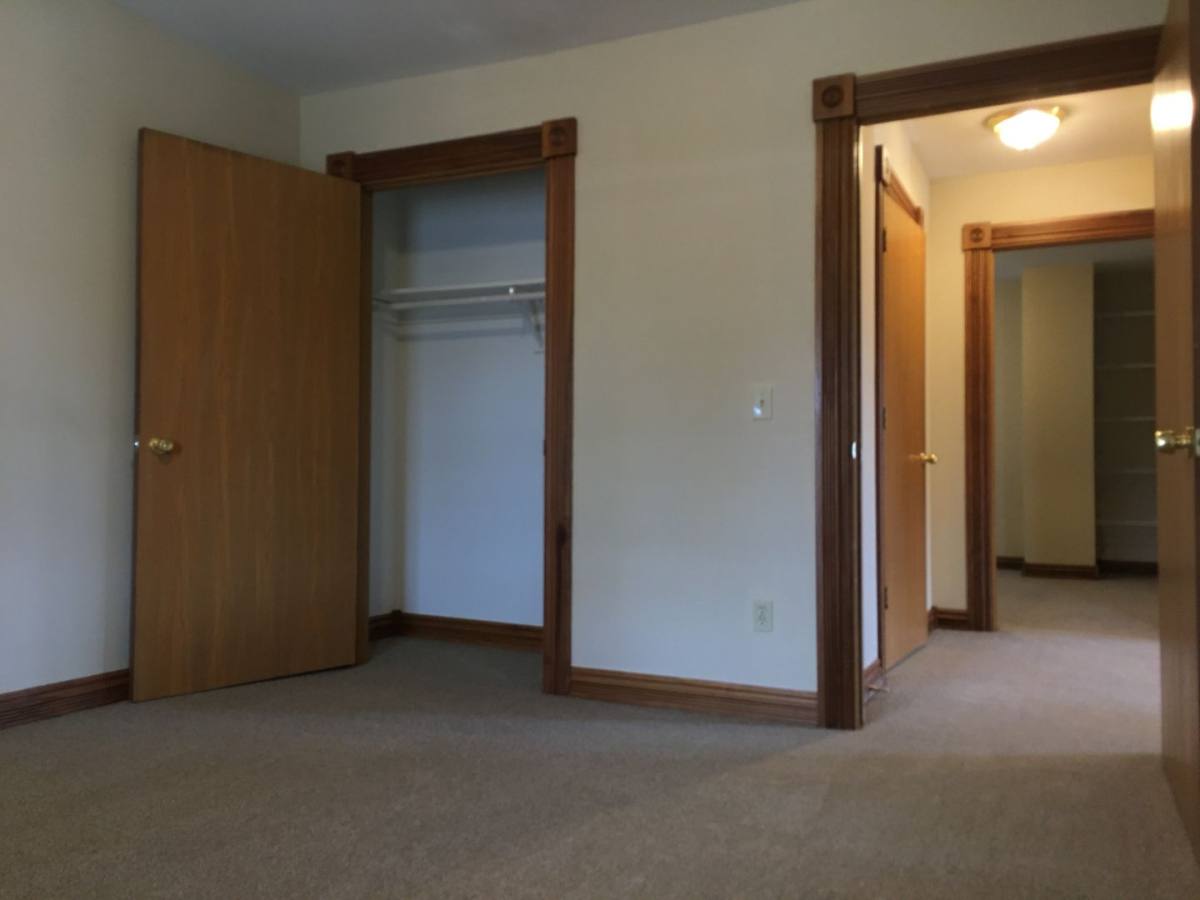 Apartment for rent at 460 E Lincoln Ave, Milwaukee, WI 53207