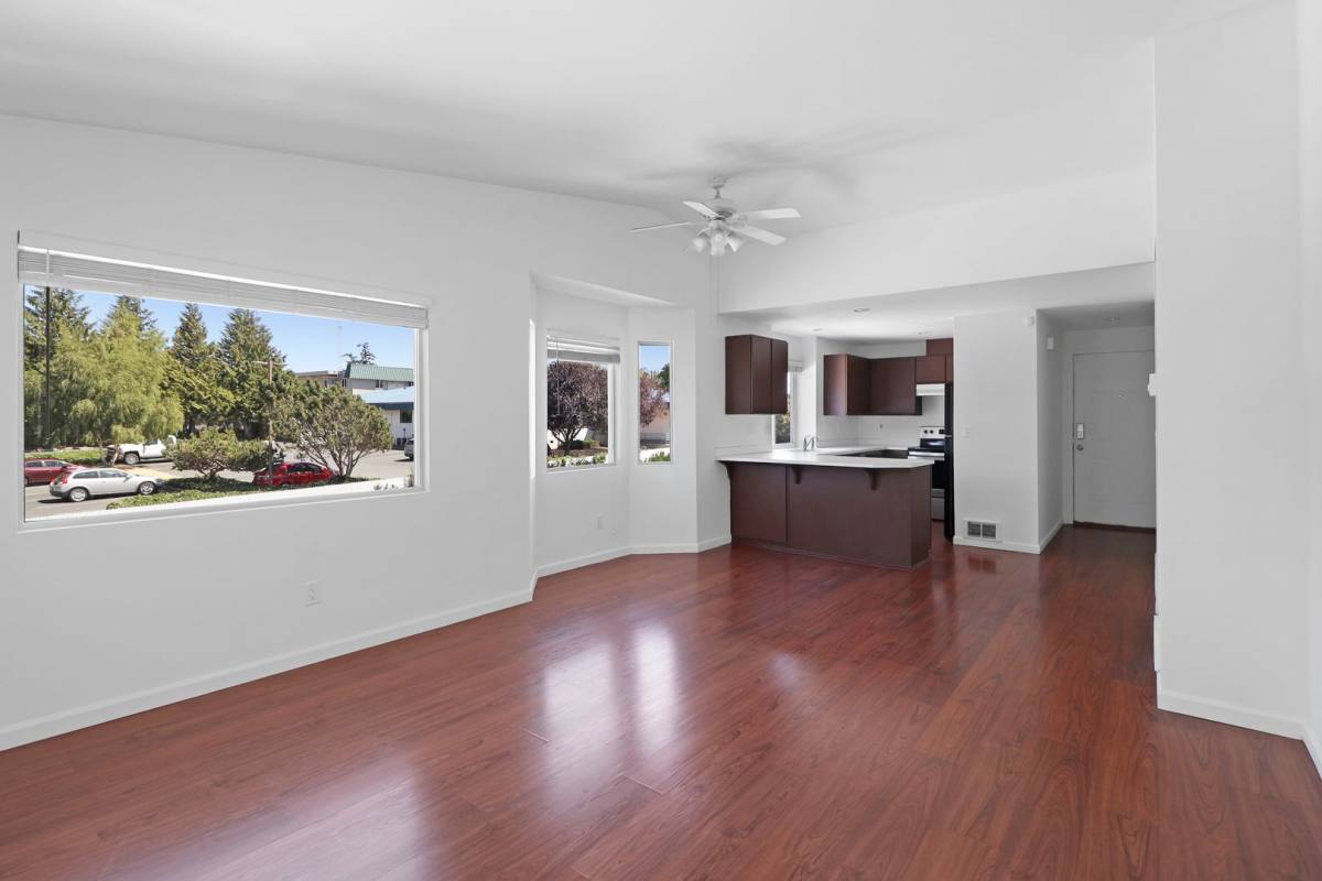 Condo for rent at 730 SE 8th Ave, Oak Harbor, WA 98277