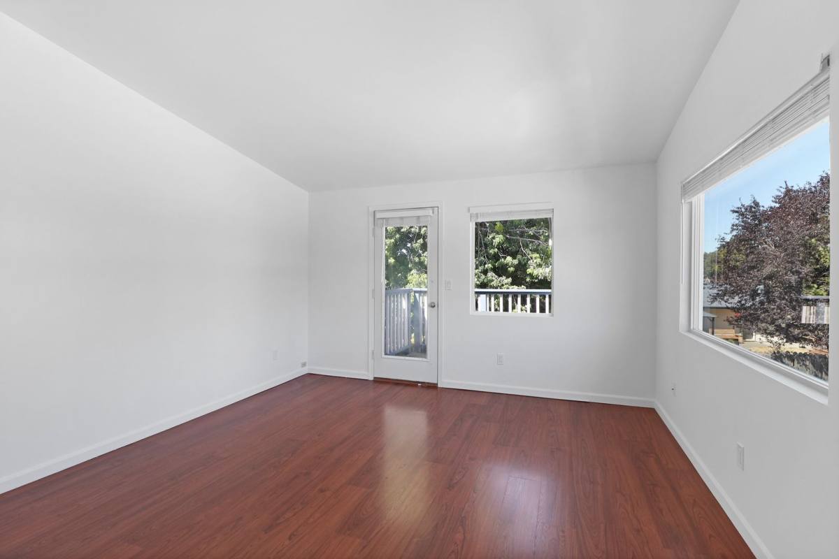 Condo for rent at 730 SE 8th Ave, Oak Harbor, WA 98277
