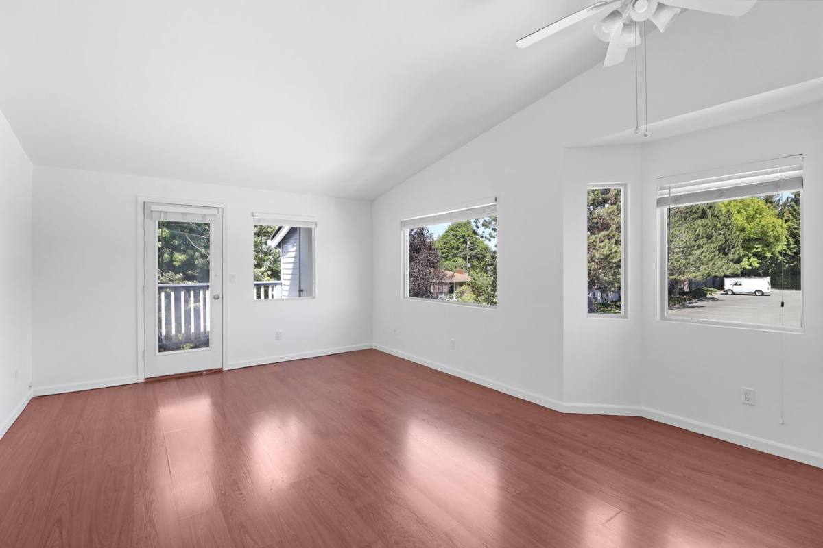 Condo for rent at 730 SE 8th Ave, Oak Harbor, WA 98277