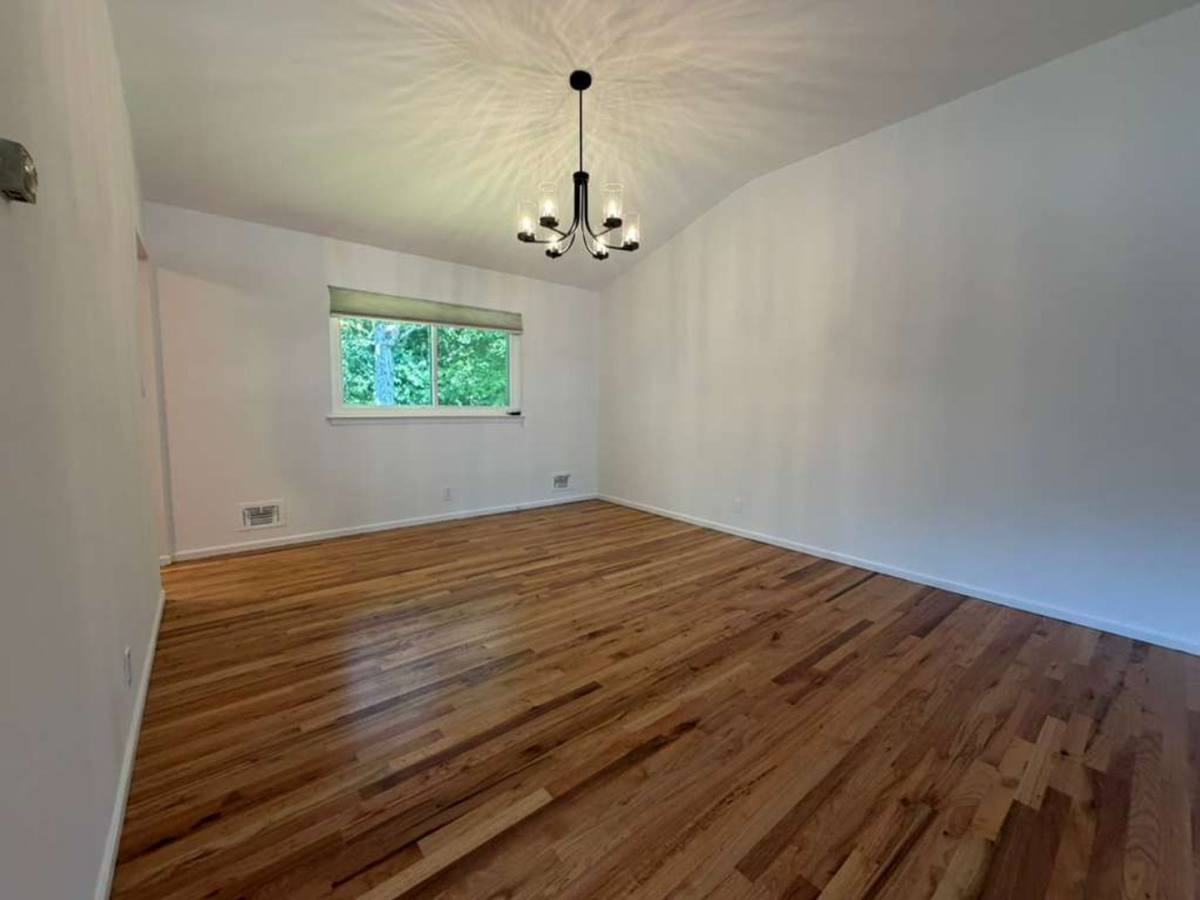 House for rent at 4 Greentree Dr, Scarsdale, NY 10583