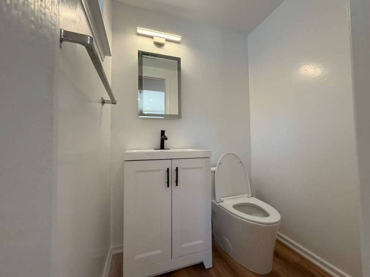 House for rent at 4 Greentree Dr, Scarsdale, NY 10583
