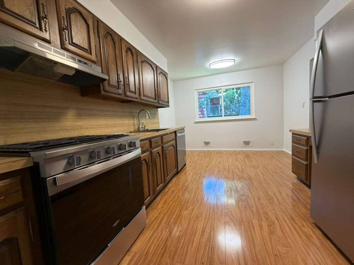 House for rent at 4 Greentree Dr, Scarsdale, NY 10583