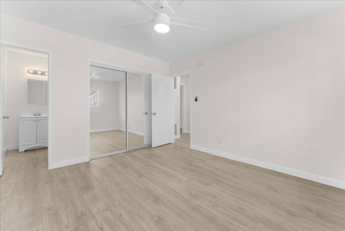Apartment for rent at 6119 Brynhurst Ave #5, Los Angeles, CA 90043