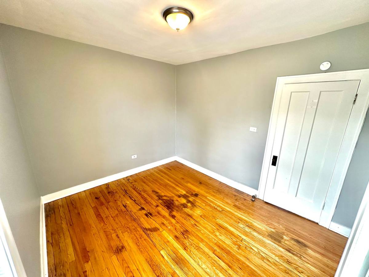 Apartment for rent at 12003-05 S Stewart #351-1, Chicago, IL 60628