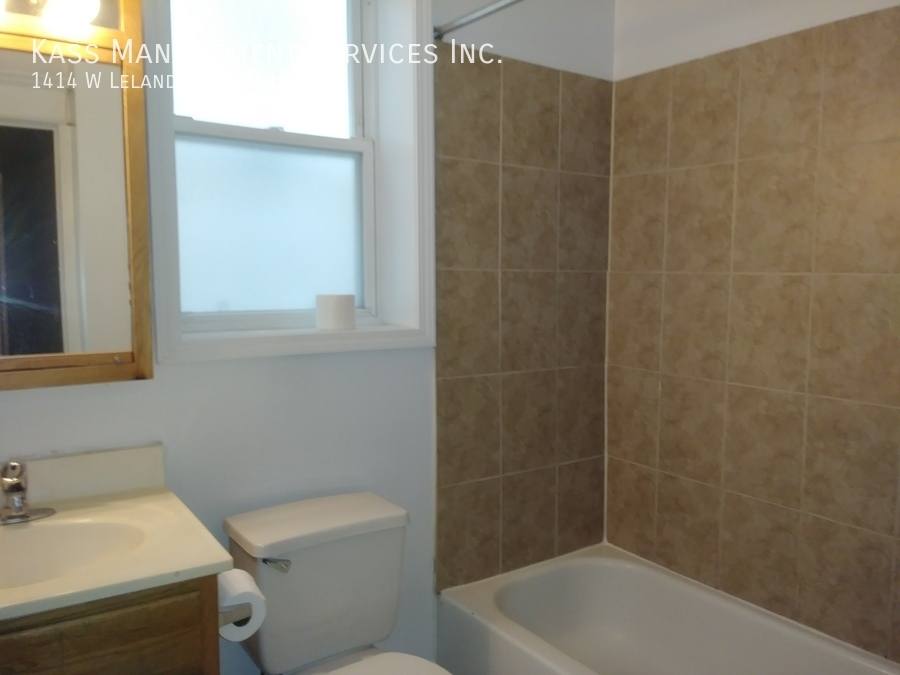 Apartment for rent at 1414 W Leland Ave #3, Chicago, IL 60640
