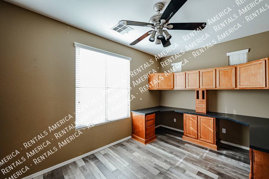 House for rent at 2614 W Florentine Rd, Phoenix, AZ 85086