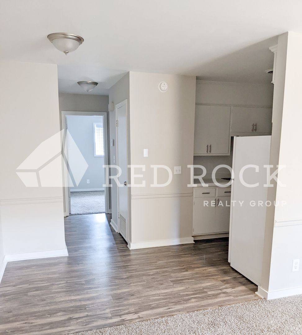 Apartment for rent at 1127 6th St N, Columbus, MS 39701