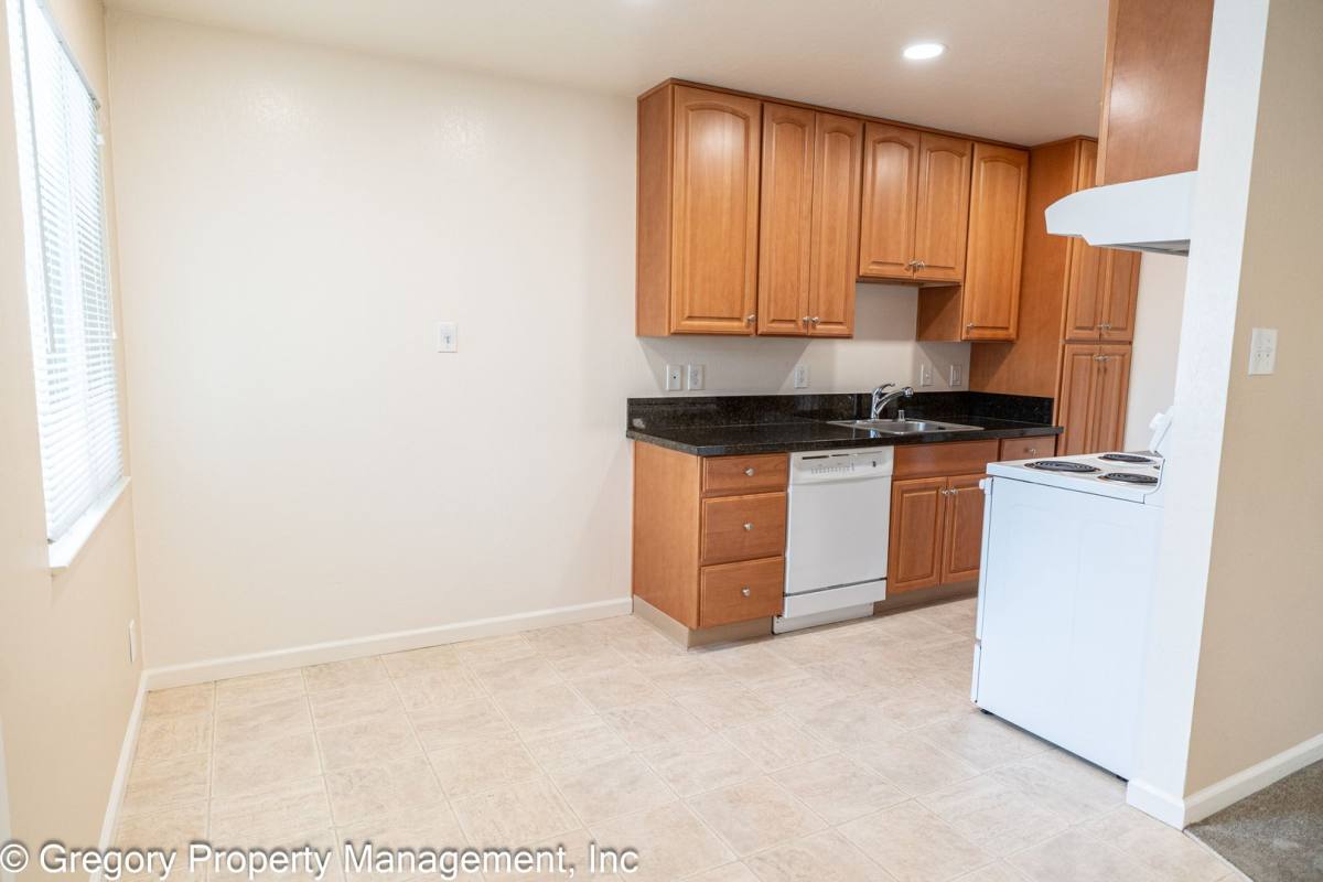 Apartment for rent at 1817 Central Ave, Alameda, CA 94501