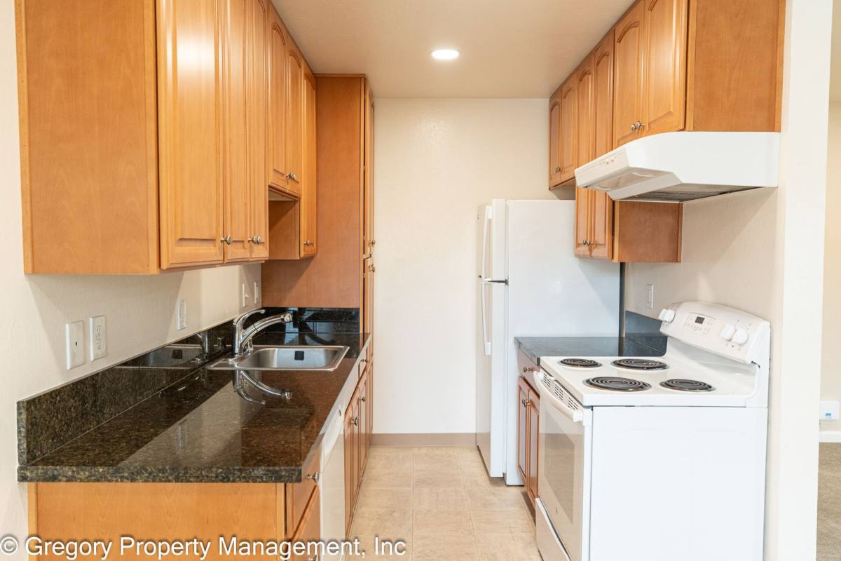 Apartment for rent at 1817 Central Ave, Alameda, CA 94501