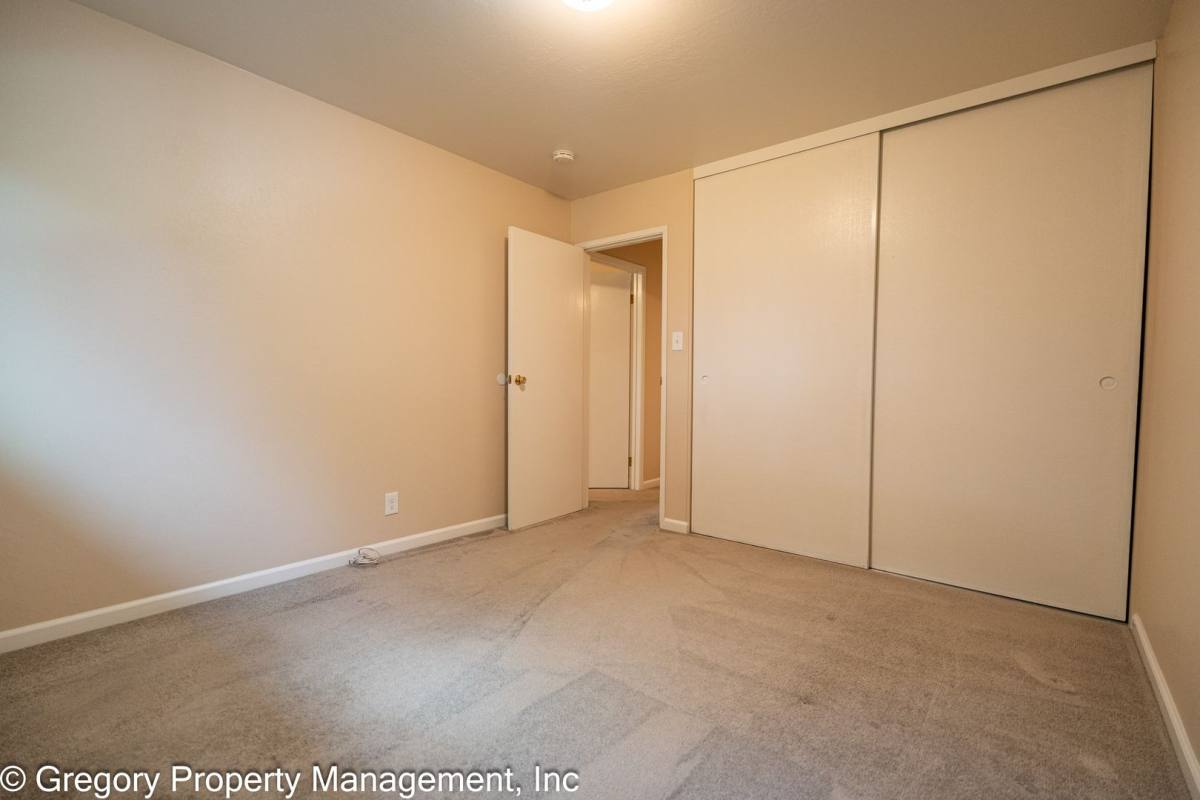 Apartment for rent at 1817 Central Ave, Alameda, CA 94501