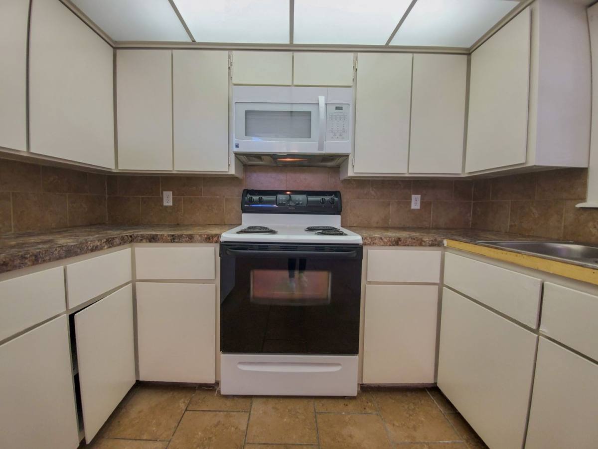 House for rent at 32 Cheyenne Dr, Shawnee, OK 74801