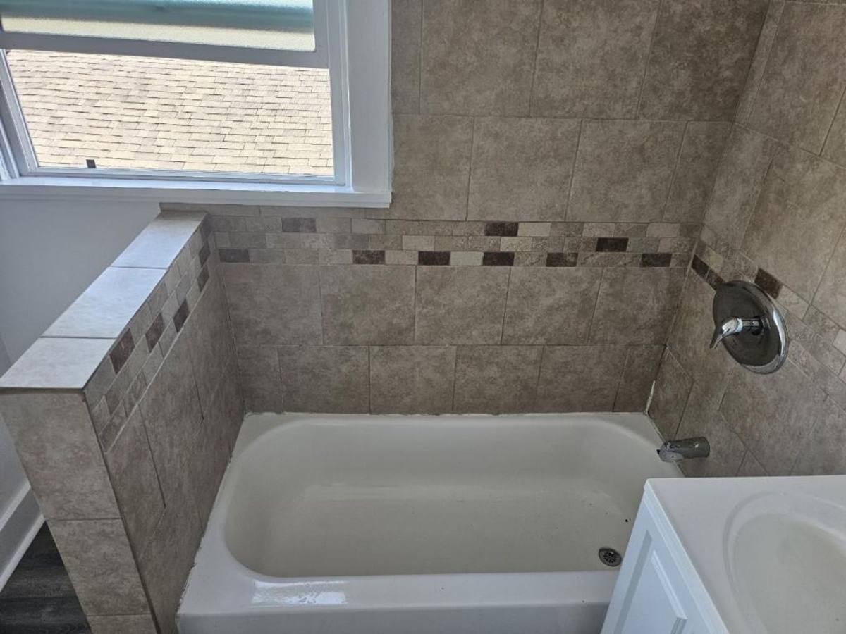 Apartment for rent at 1445 N Warren Ave, Long Beach, CA 90813