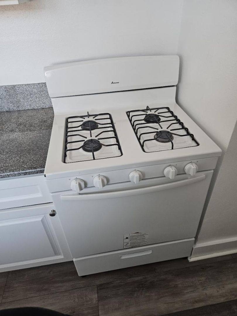Apartment for rent at 1445 N Warren Ave, Long Beach, CA 90813